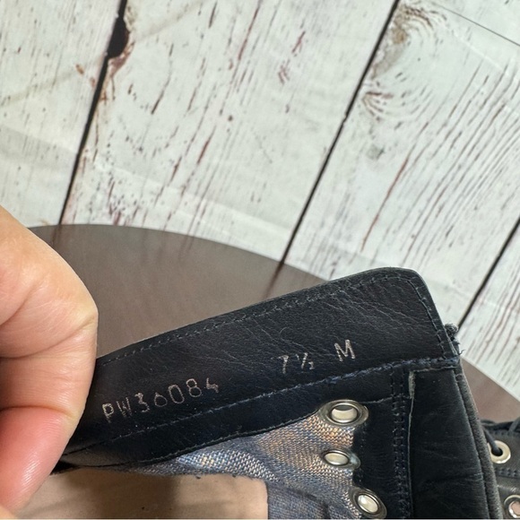 STUART WEITZMAN women’s high top sneakers dark navy blue riveted size 7.5 GUC - Picture 13 of 16